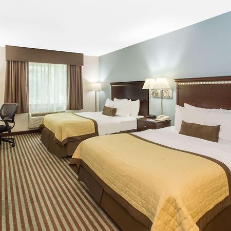 Baymont By Wyndham Mattoon Hotel Екстериор снимка