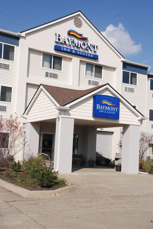 Baymont By Wyndham Mattoon Hotel Екстериор снимка